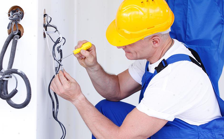 recherche électricien bâtiment Paris 4